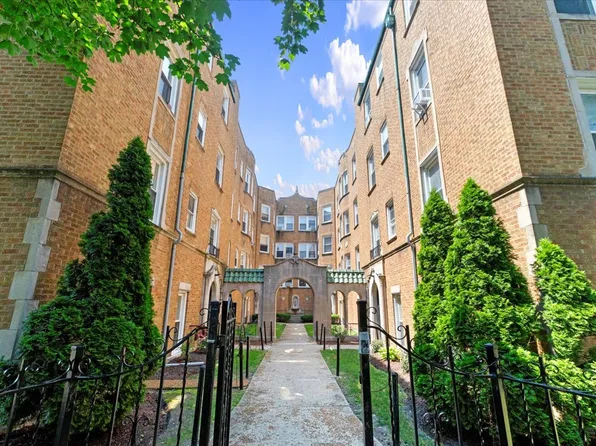 6418 N Newgard Ave APT 2E, Chicago, IL 60626