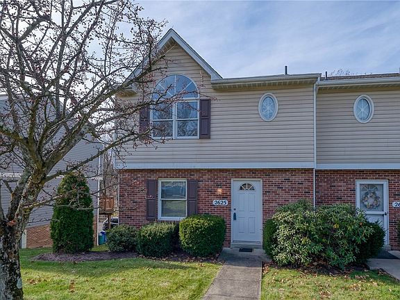 2nd image of 2625 Hawthorne Dr
