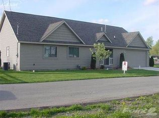 321 Oglethorpe Dr, Lapeer, MI 48446