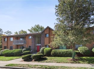 15 Riverview Dr #15, Bridgeport, CT 06606