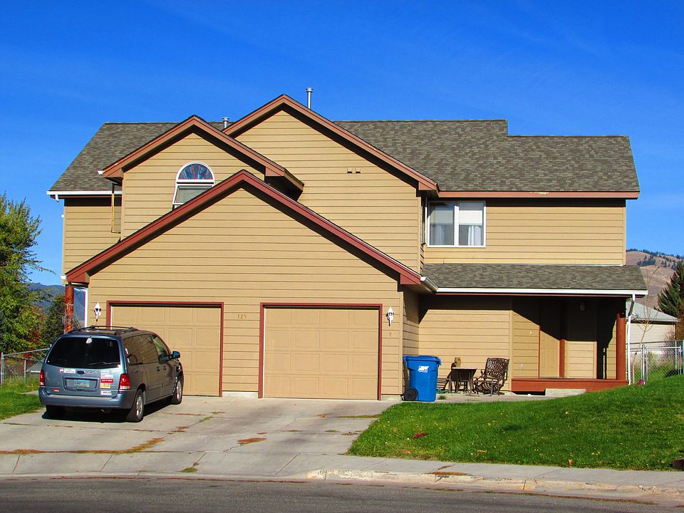 2nd image of 120 Amber Ct #A & B