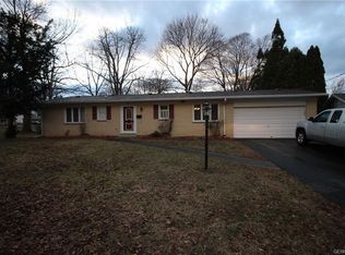 2 Belmont Rd, Rochester, NY 14612