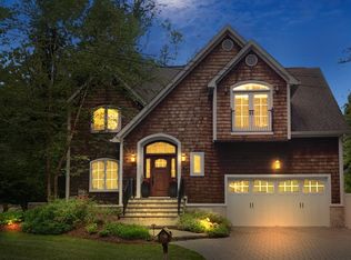 60 Julia St, Closter, NJ 07624