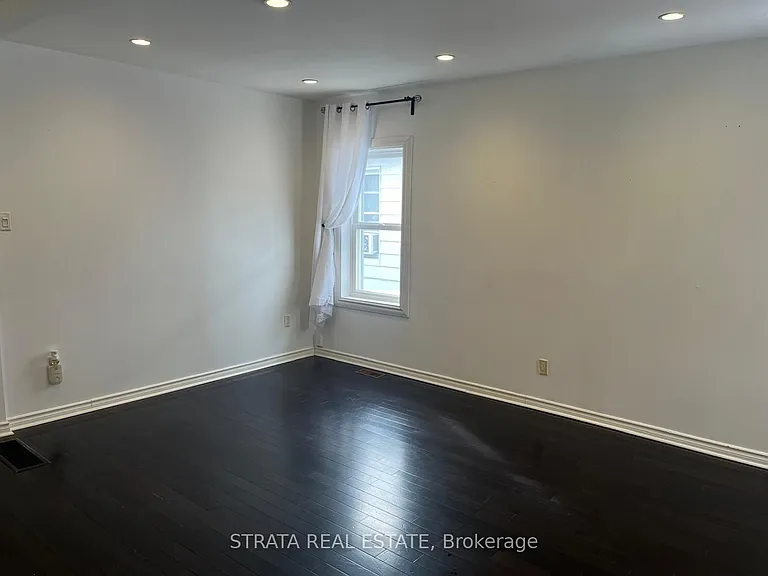 220 Holborne Ave #MAIN — Photo 15
