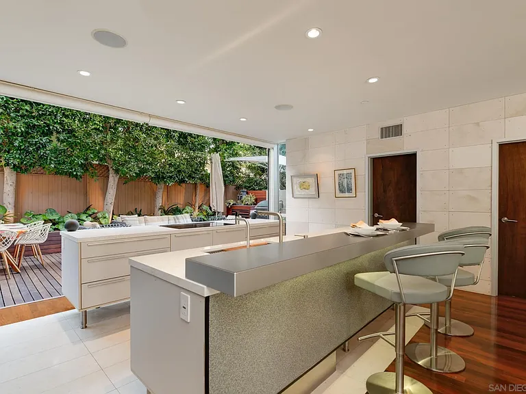 435 Ravina St — Photo 16