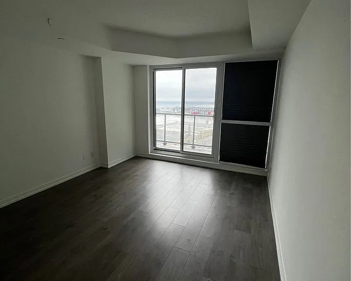49 E Liberty St #2006 — Photo 15