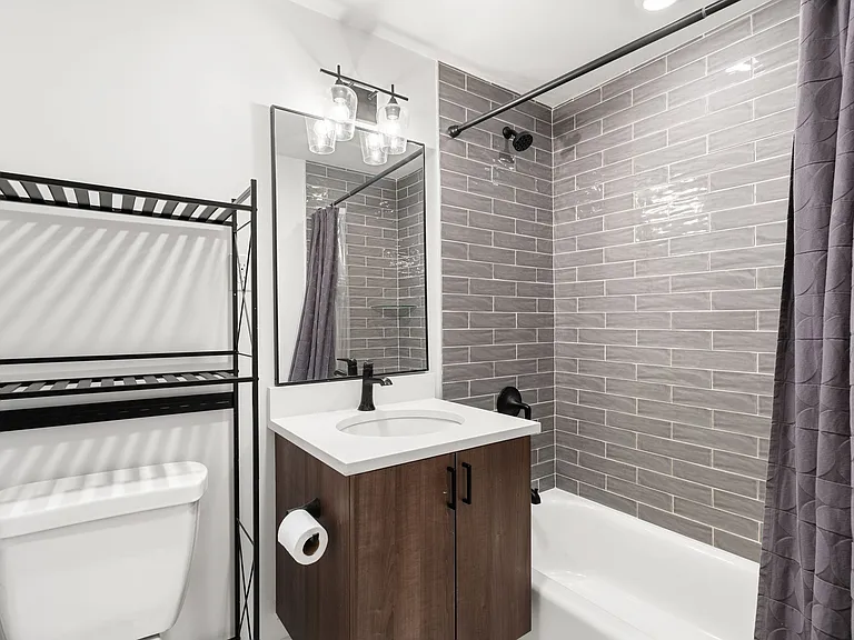 321 W Broadway #1 — Photo 25