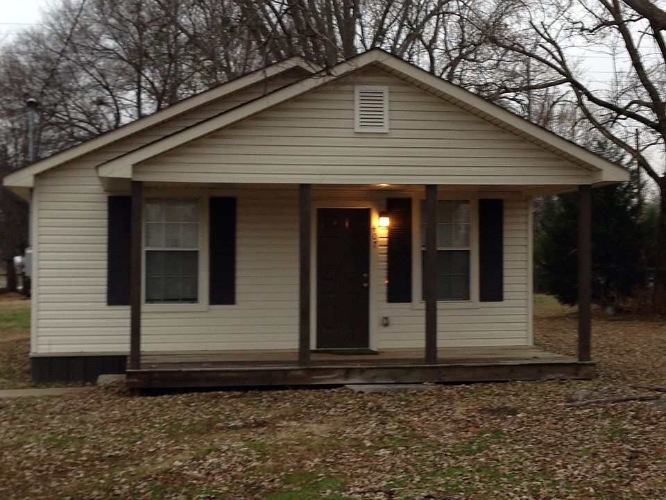 407 North Hickory