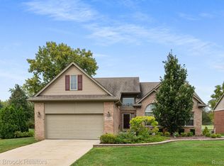 36212 Fairway Dr #63, Livonia, MI 48152
