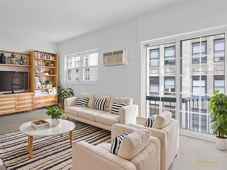 1st image of 88 Fulton St #322