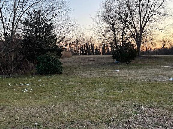 4th image of 171 Hampton Hall Rd