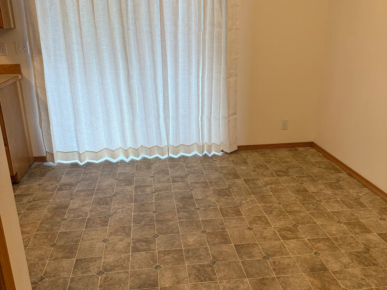 S Grover Pl, East Wenatchee — Photo 4
