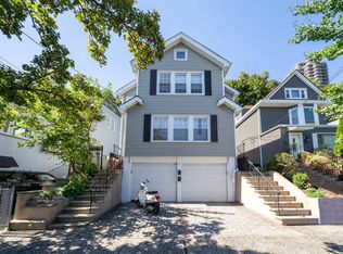 358-360 Undercliff Ave, Edgewater, NJ 07020