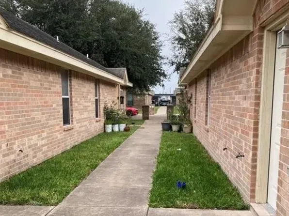 2408 Moonlight Ln APT 4, Edinburg, TX 78541