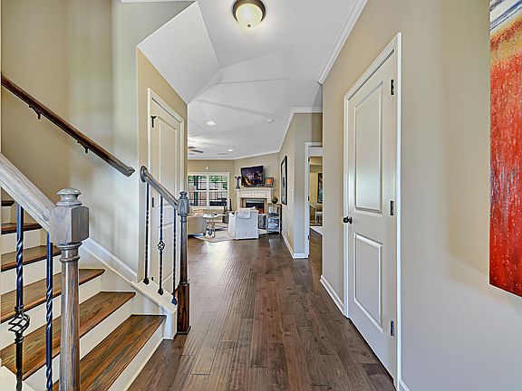 2nd image of 7507 Bellingham Dr