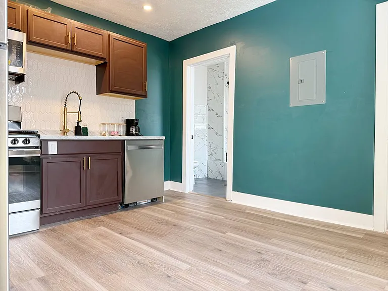 37 E Chandler Ave #F — Photo 14