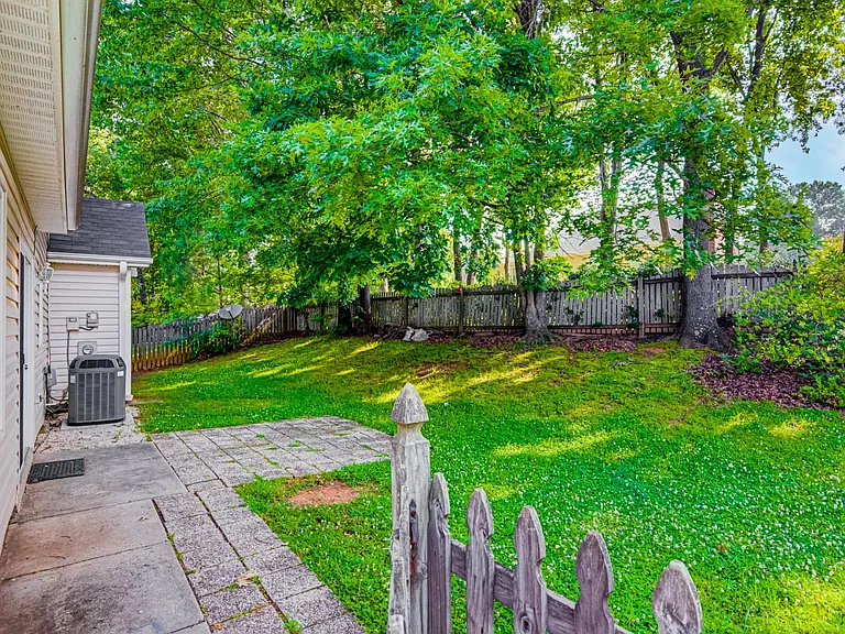 6205 Millwright Ct — Photo 30