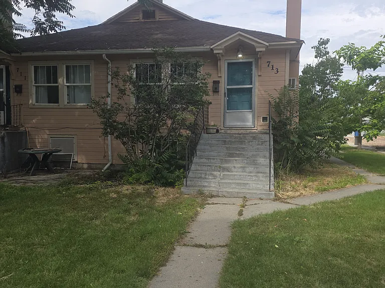 713 Grant St — Photo 1