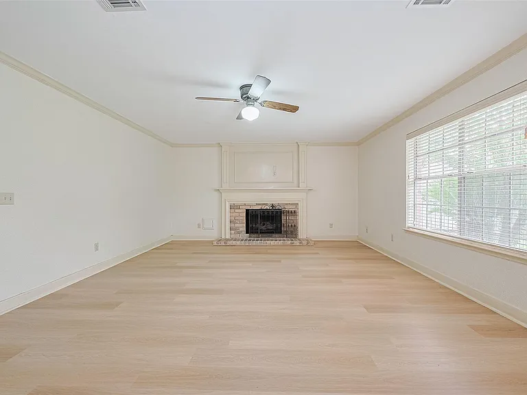 3614 Bee Bayou Ln — Photo 7