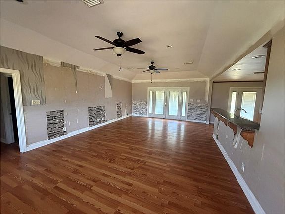 3rd image of 9757 Deerfield Dr