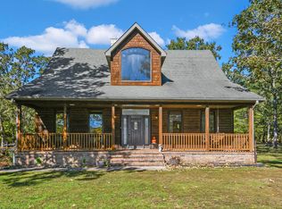 1452 Spring Valley Loop, Marshfield, MO 65706