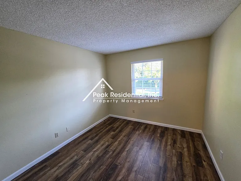 6691 Greenback Ln — Photo 11