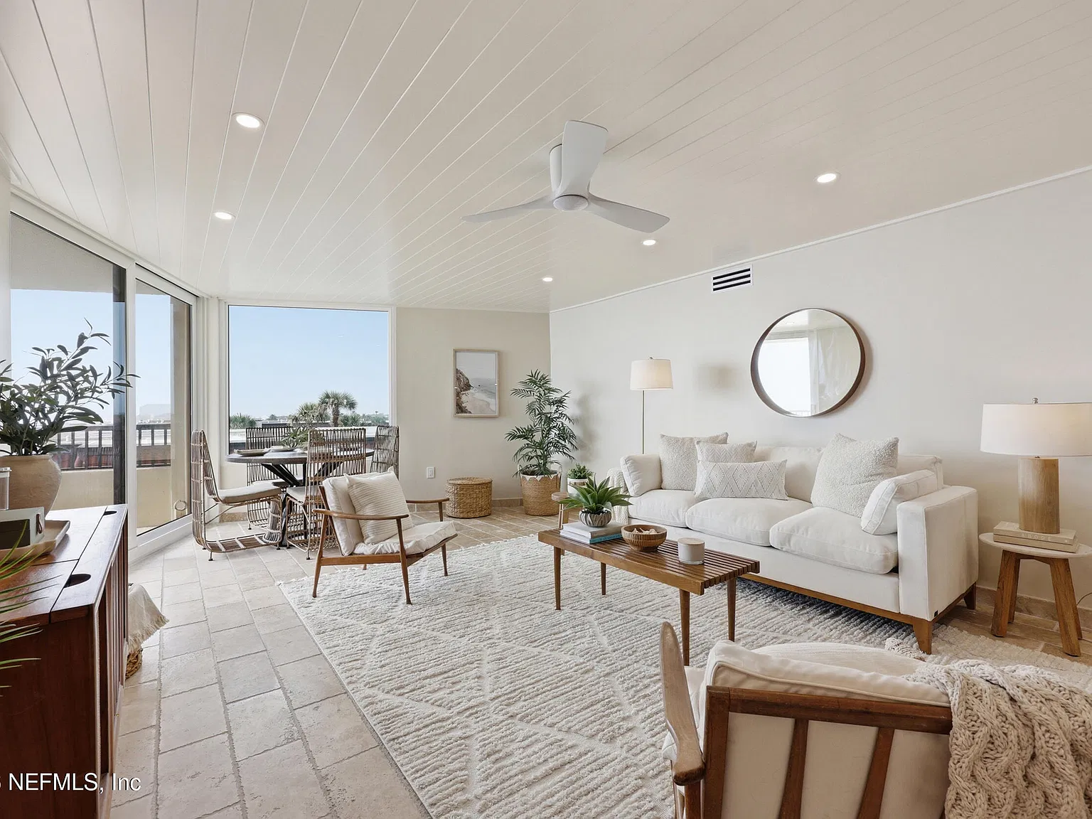2 bed, 2.0 bath, 1168 sqft, $4,000 — Photo 3