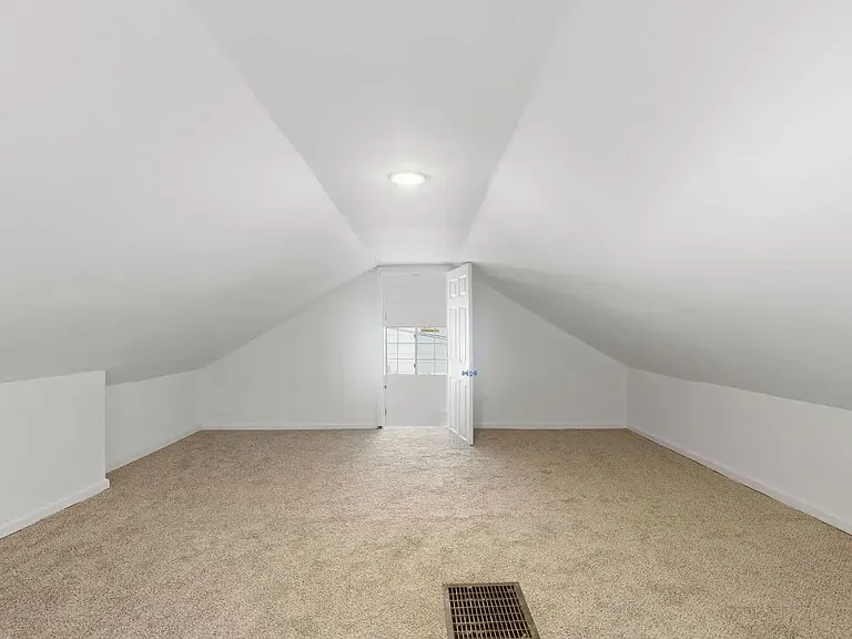 1111 Queen Ann St — Photo 17