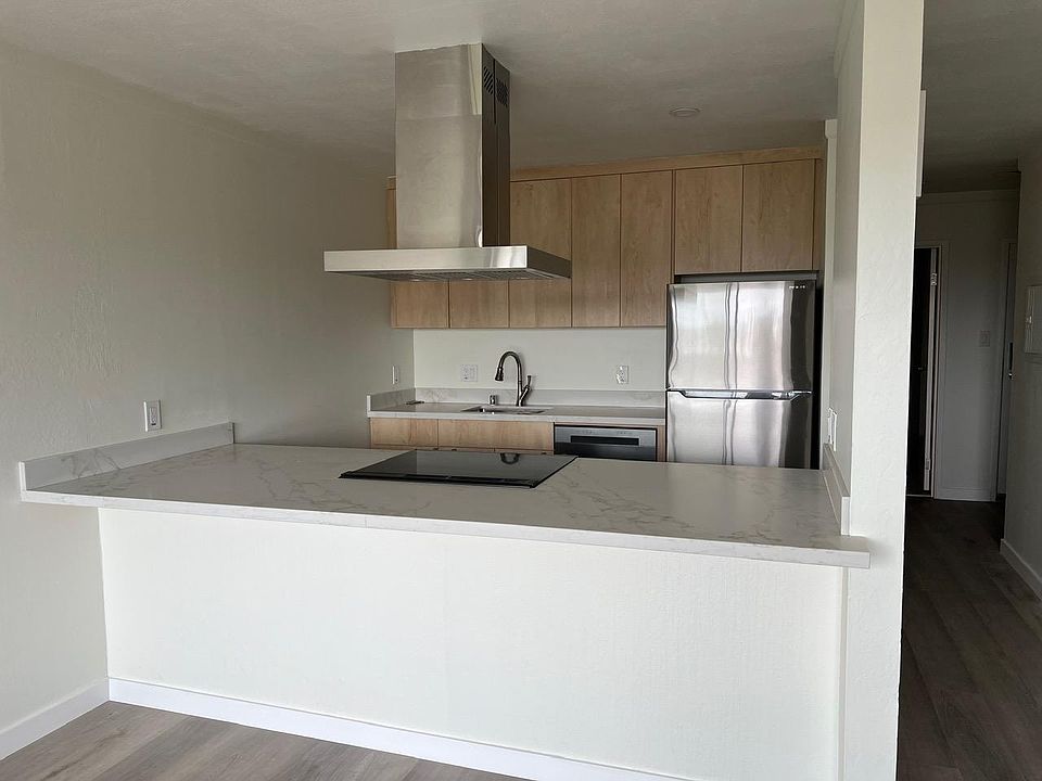 New kitchen with quartz countertops, and new cabinets