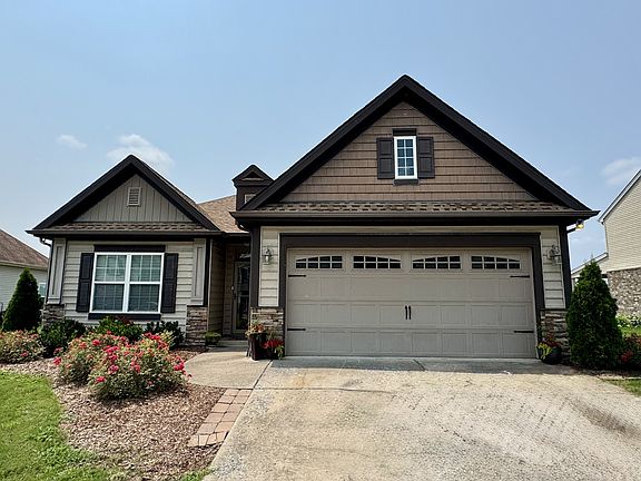 3rd image of 4237 Longfellow Dr