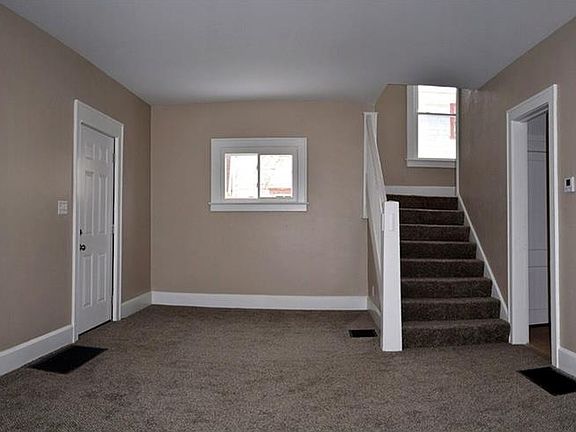 4th image of 202 W Parkwood Ave