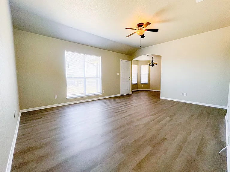 3307 Southhill Dr — Photo 10