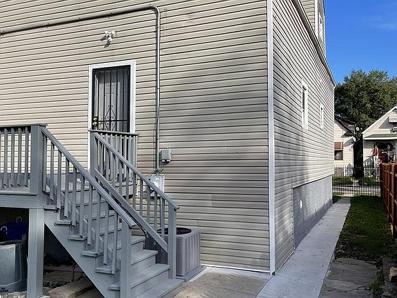 5th image of 6816 S Marshfield Ave