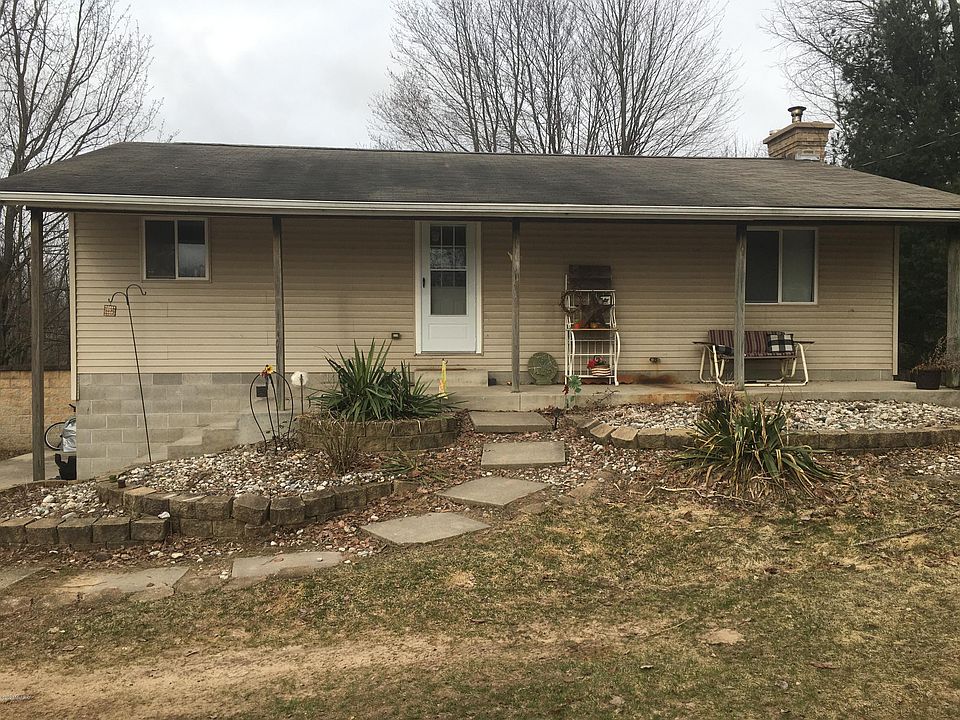 1st image of 3697 S 120th Ave
