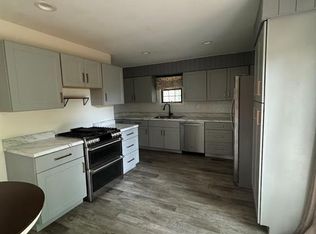 2011 N Hines Rd, Independence, MO 64058