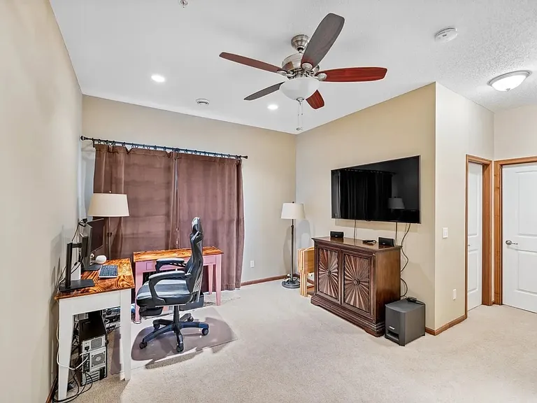 5021 Dunkirk Pl N — Photo 15