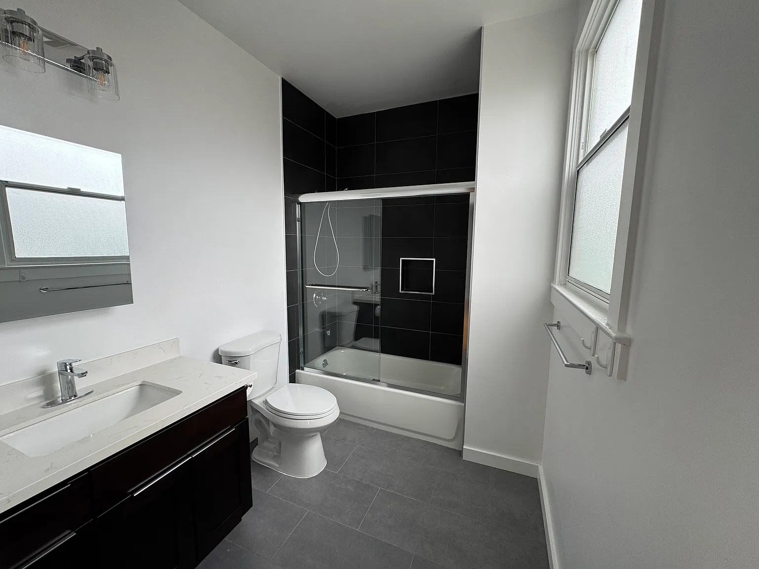 2 bed, $4,950 — Photo 4