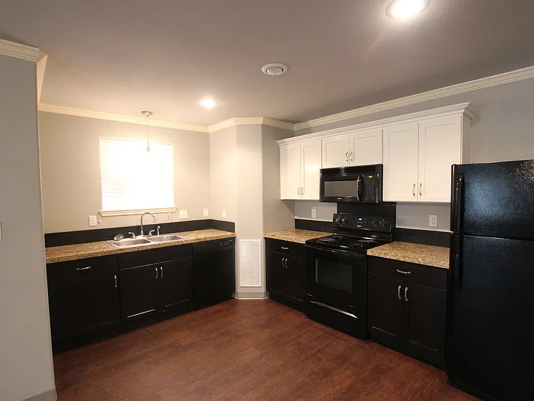 Westminster Duplexes — Photo 23