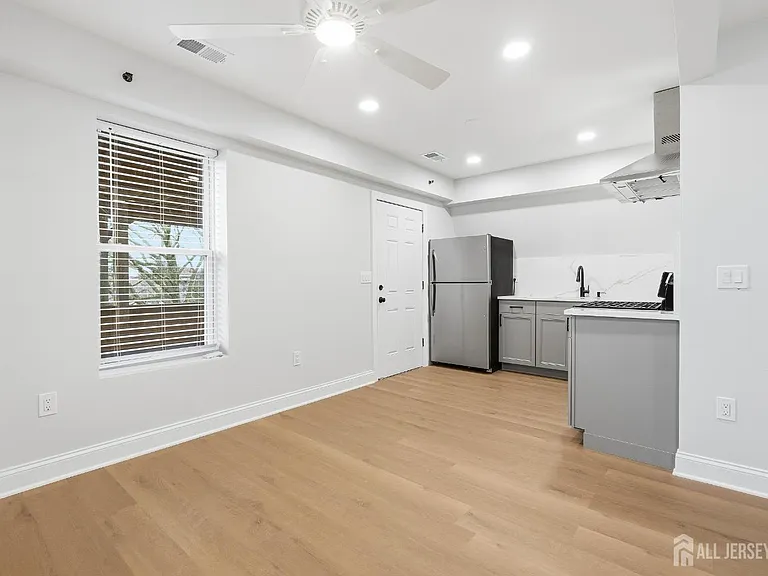 115 Remsen Ave — Photo 26