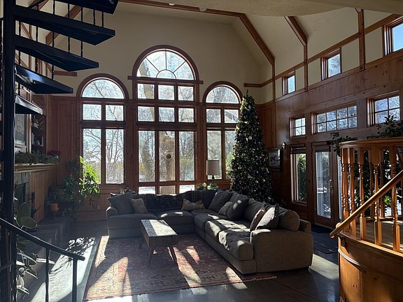 6th image of 1619 Koenigstein Ave