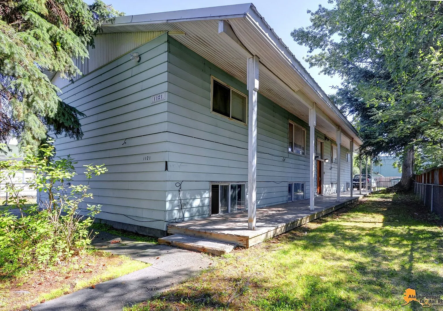 1121 LaTouche Street — Photo 4