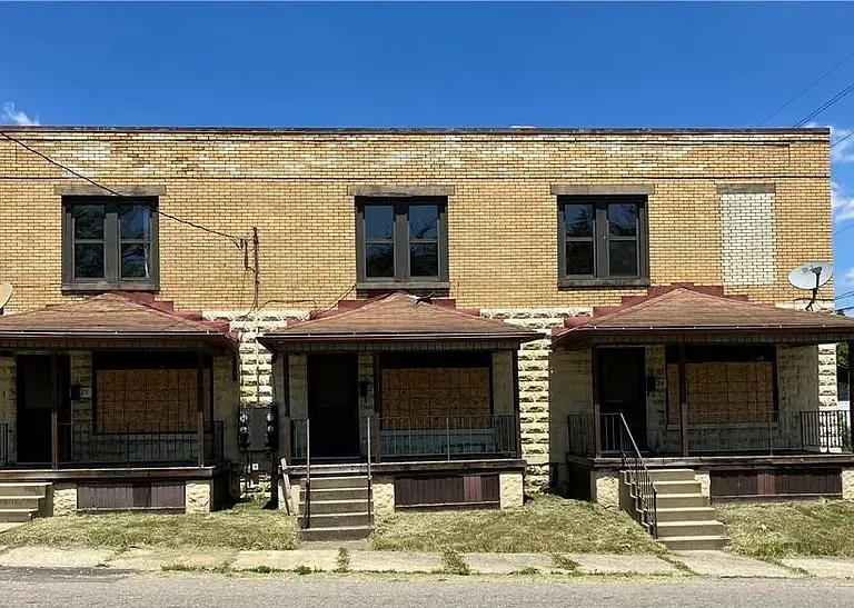 22 E Dennick Ave — Photo 1