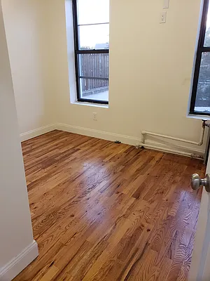 Rented by BELLMARC | media 12