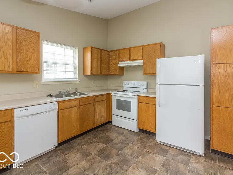 5810 Rolling Bluff Ln — Photo 6