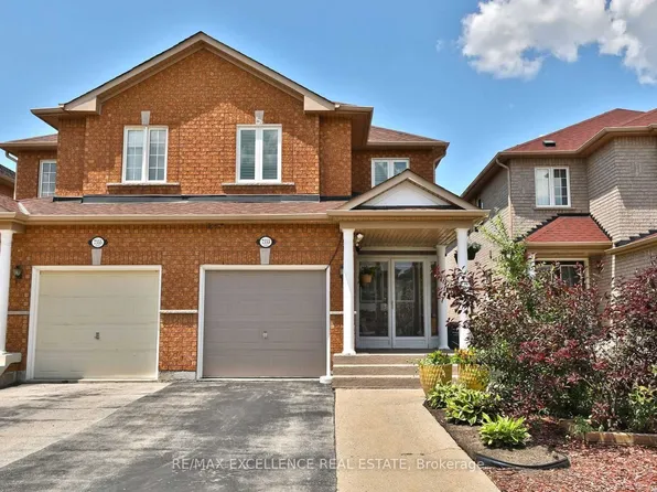 7353 Lowville Hts, Mississauga, ON L5N 8L6
