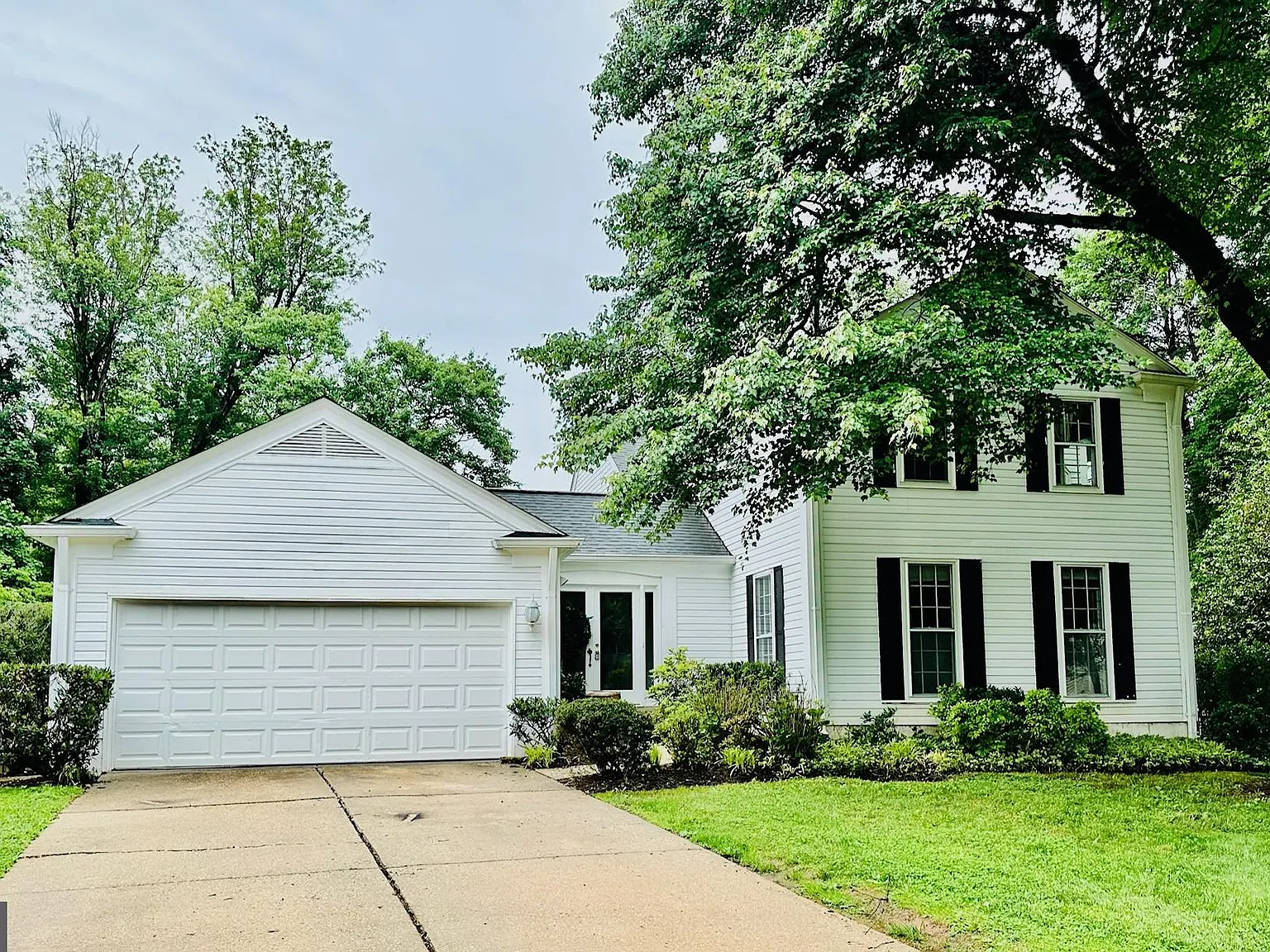 5 bed, 3.5 bath, 2674 sqft, $4,600 — Photo 1