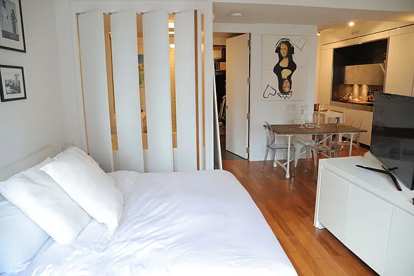 Rented by Compass | media 37