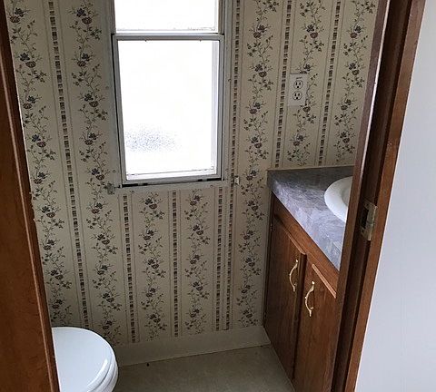 Main Bedroom has Powder Room
