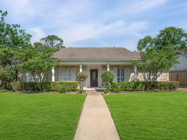 12026 Sugar Springs Dr, Houston, TX 77077