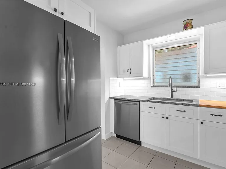 2420 SW 21st Ave — Photo 19